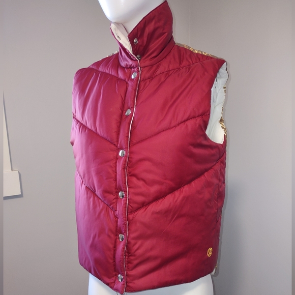 Rare Lululemon vest with surfer print - Picture 1 of 6